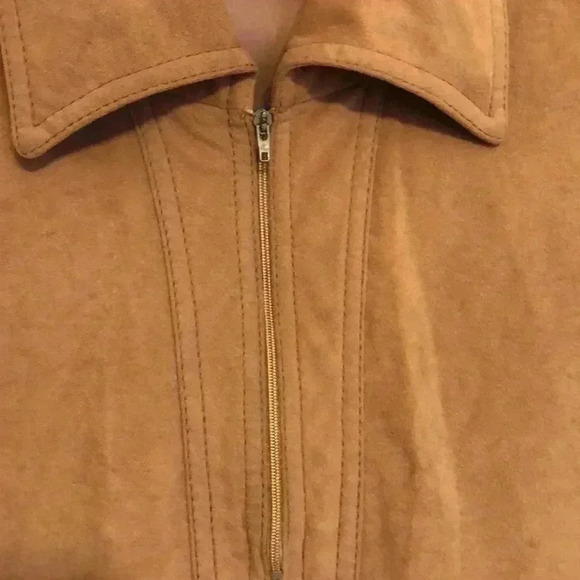 Vintage The Casual Man suede top with zipper close - Picture 3 of 8